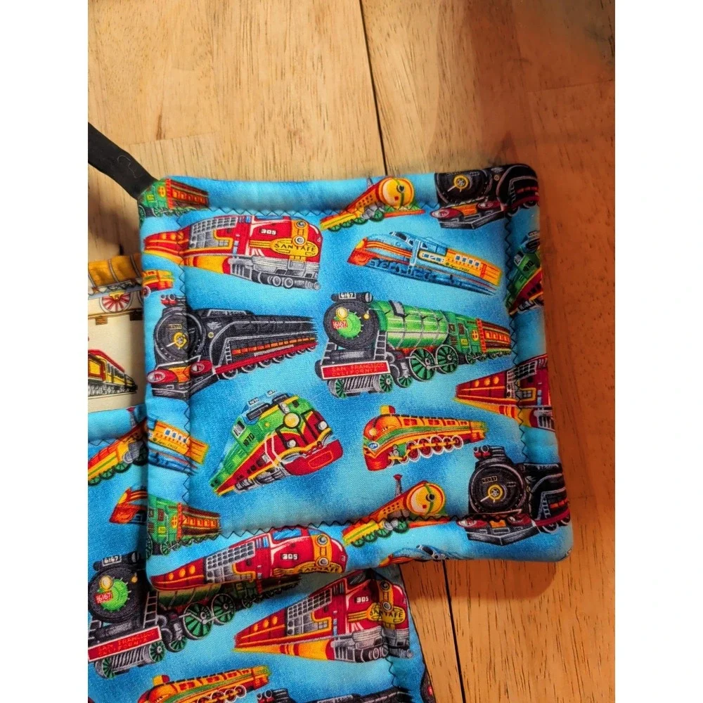 Lot Of 4 Vintage Train Pot Holders With Hook Passed 6‎ X 6